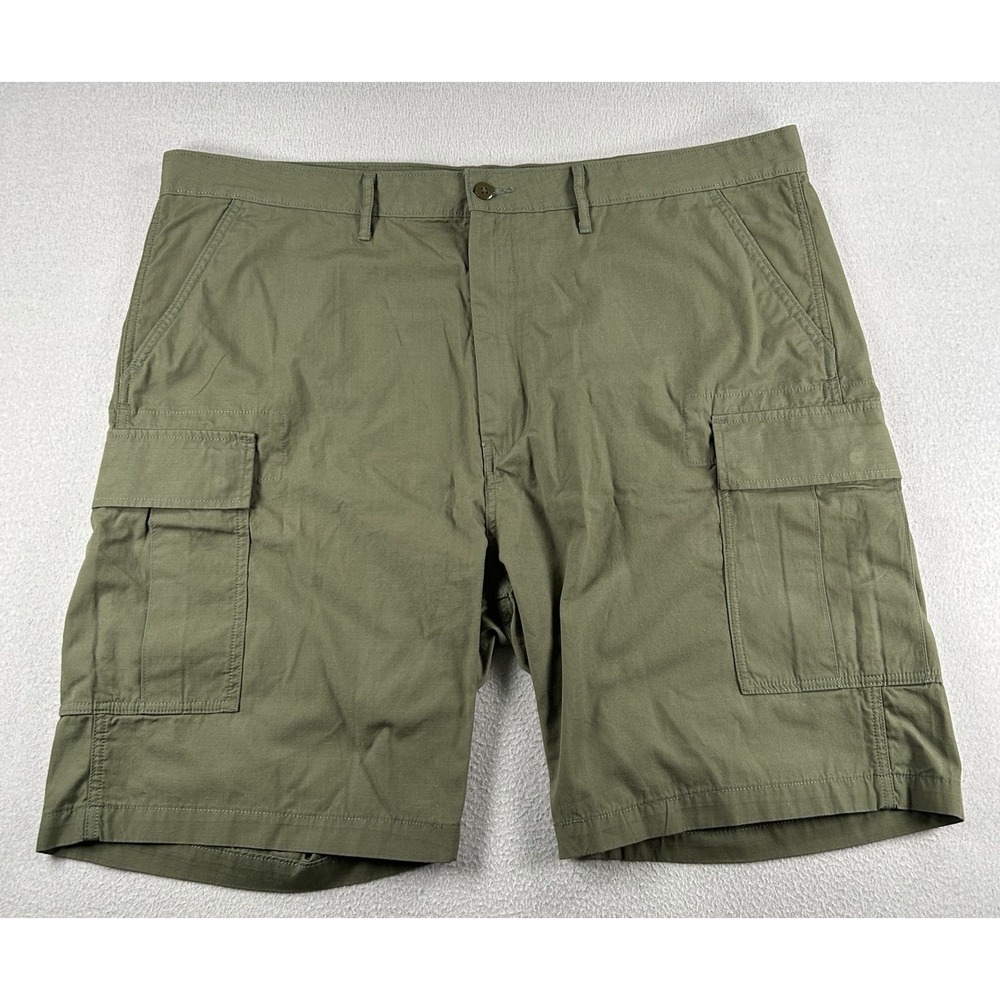 Levis Mens Cargo Shorts Workwear Size 44 Green 9" inseam